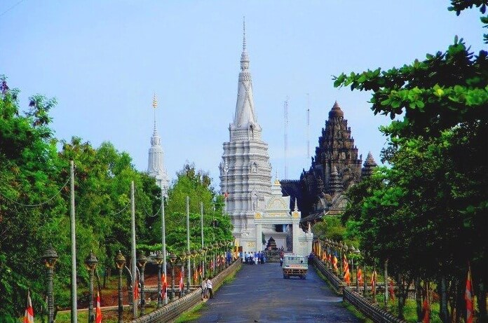 attraction-What to see in Kampong Cham Temple View.jpg
